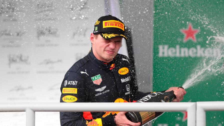 Fórmula Uno: Verstappen gana, Sainz logra su primer podio y Ferrari se derrumba en Brasil