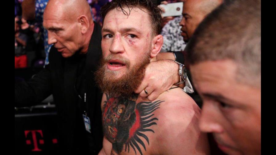 Hombre golpeado por Conor McGregor no pudo salir de casa en una semana Hombre golpeado por Conor McGregor no pudo salir de casa en una semana