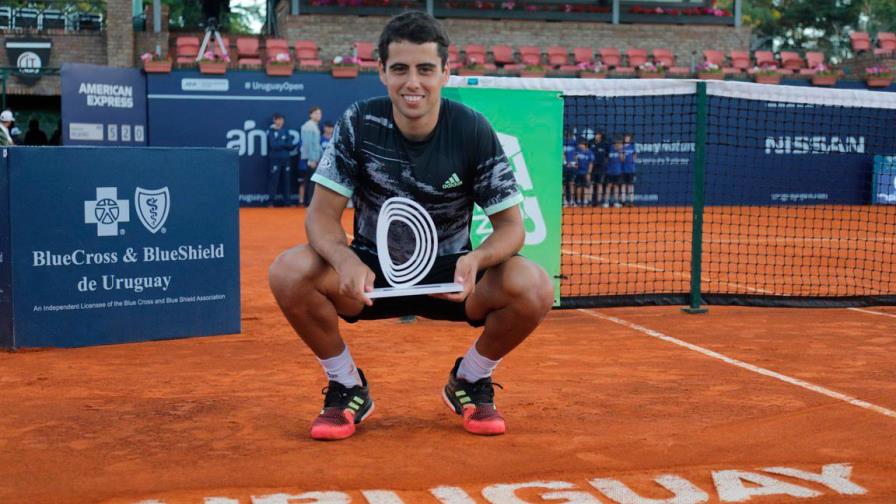 Tenista formado en academia de Rafael Nadal, gana Abierto de Uruguay Tenista formado en academia de Rafael Nadal, gana Abierto de Uruguay