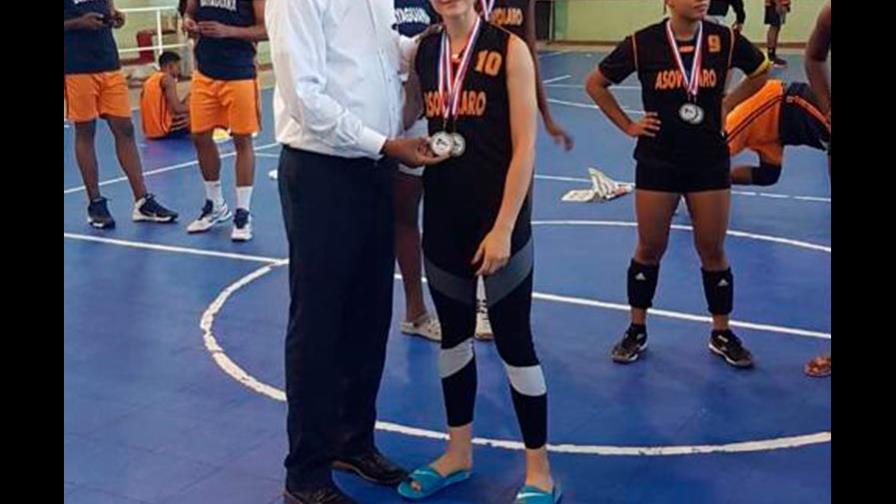 Monte Plata y LR ganan Copa del Este de voleibol superior Monte Plata y LR ganan Copa del Este de voleibol superior