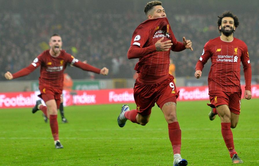 Liverpool gana en Wolverhampton con gol decisivo de Firmino