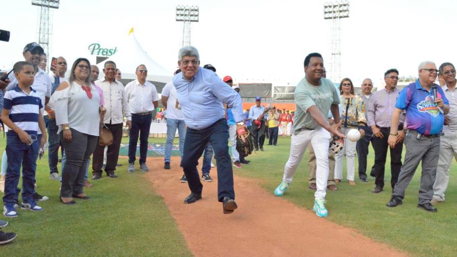 Pedro Martínez y Fernando Rosa tiran “strike” en Clásico Arnulfo Gutiérrez