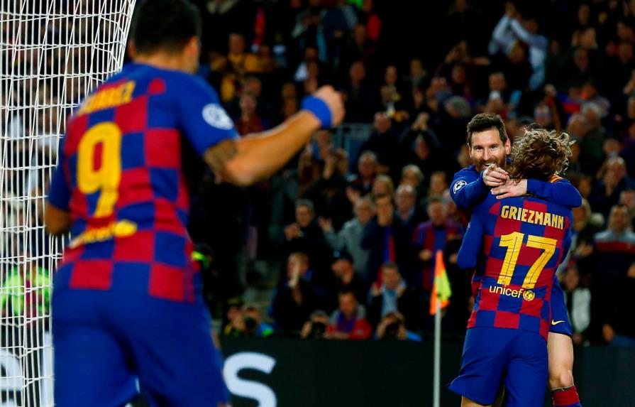 Lionel Messi mete al Barcelona en octavos de Champions en su partido 700