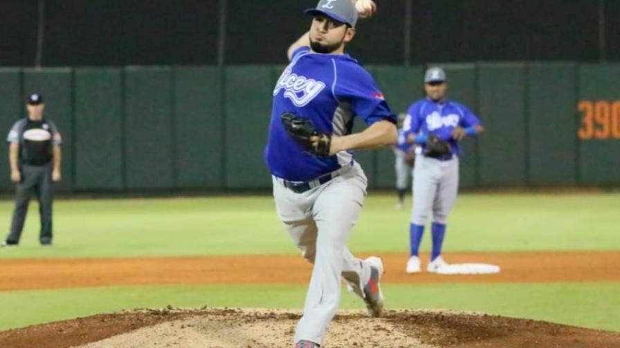 Los Tigres del Licey importan a tres nuevos lanzadores Los Tigres del Licey importan a tres nuevos lanzadores