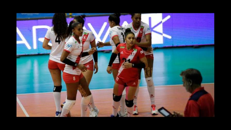 Roban al equipo peruano de voleibol que participa en preolímpico en Colombia