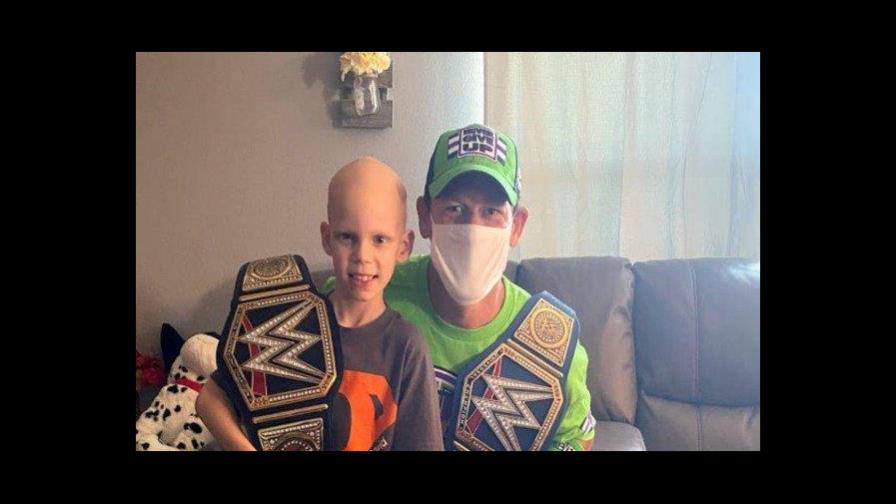 John Cena sorprende a niño con cáncer en cuarentena del coronavirus John Cena sorprende a niño con cáncer en cuarentena del coronavirus