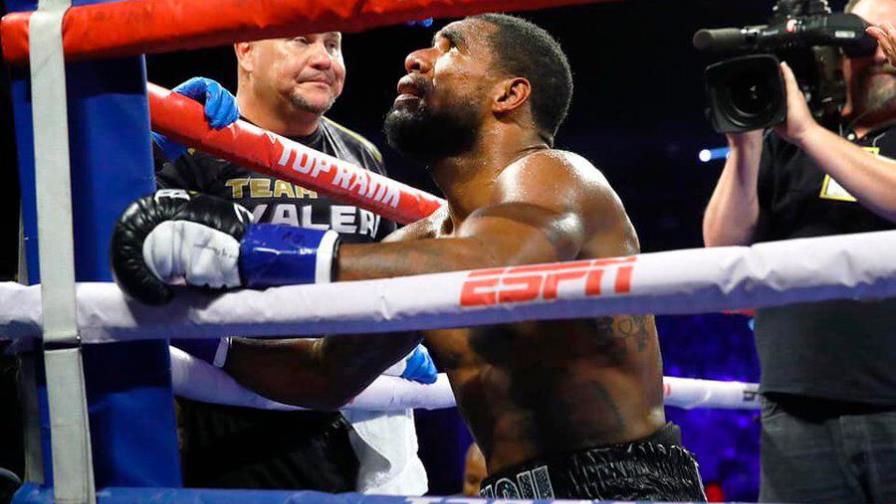 Félix “Mangú” Valera pierde por descalificación ante Vyacheslav Shabran