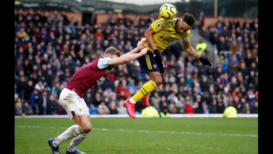 El Arsenal empata ante Burnley y es 10mo de la Premier El Arsenal empata ante Burnley y es 10mo de la Premier
