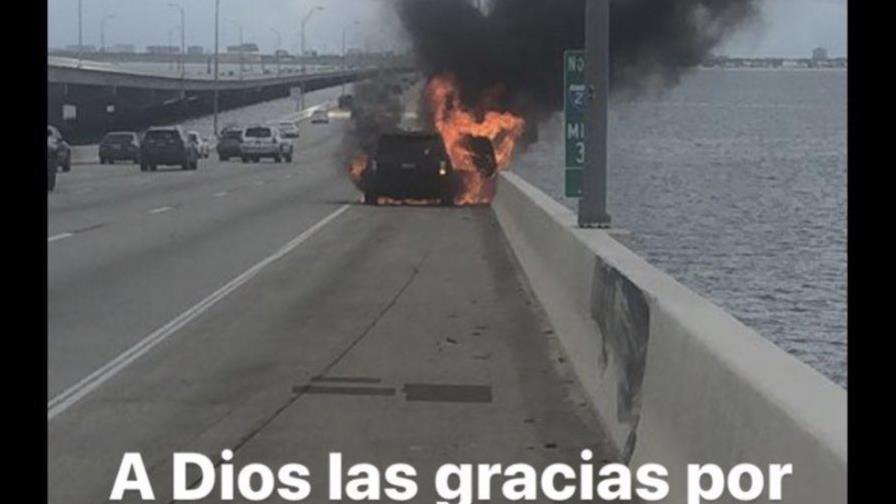 Manuel Margot sale ileso tras incendiarse su vehículo