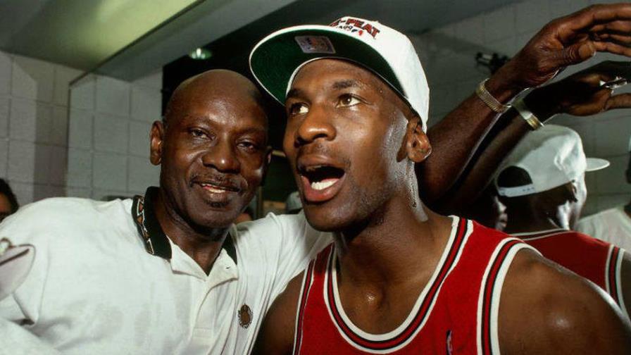 ¿Cómo afectó a Michael Jordan el asesinato de su padre?