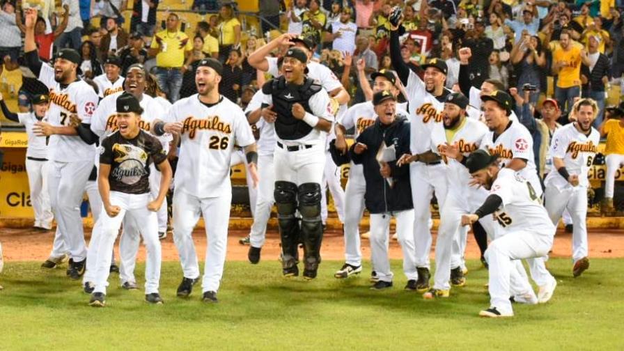 Águilas vencen a Toros y van a juego extra 