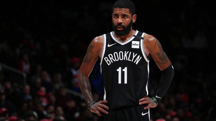 Exjugador de la NBA: Si pones el cerebro de Kyrie Irving en un pájaro, volaría hacia atrás