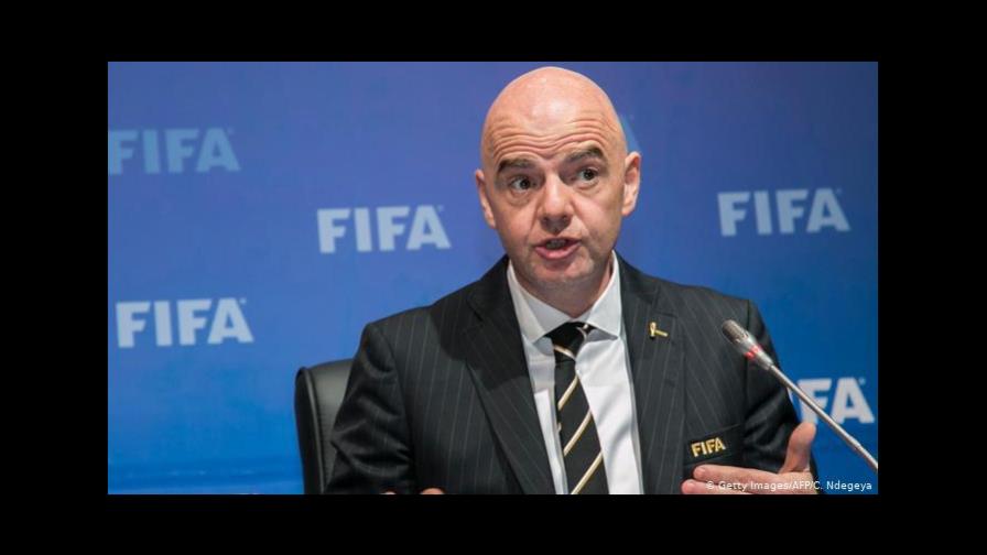 Fiscal suizo que investiga a la FIFA se reunió en secreto con Gianni Infantino Fiscal suizo que investiga a la FIFA se reunió en secreto con Gianni Infantino
