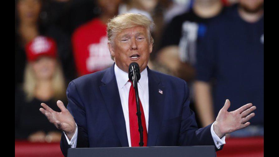 Donald Trump embate contra los medios por críticas sobre juego de golf en medio de pandemia