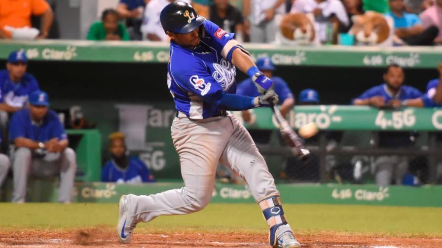Donovan Solano retorna a los Tigres del Licey