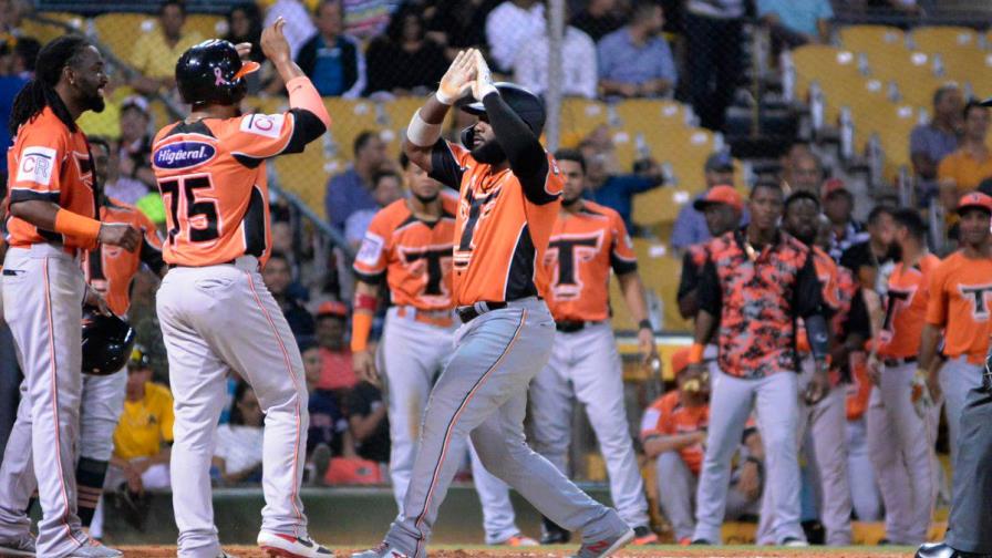 Toros vencen Águilas y se quedan solos en el primer lugar 
