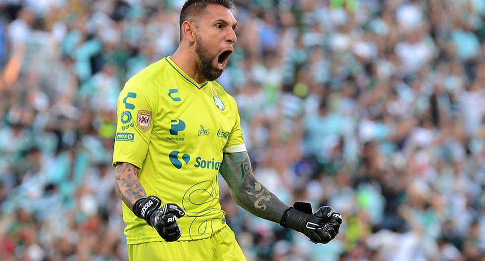 Golero Orozco revela que es uno de los ocho jugadores del Santos de México infectados por coronavirus