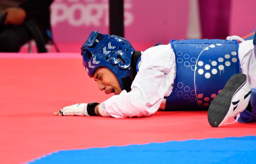 Katherine Rodríguez se lesiona cuando ganaba su pelea en cuartos de final en taekwondo