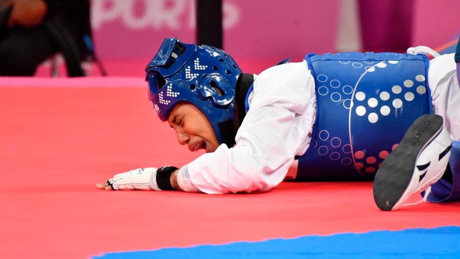 Katherine Rodríguez se lesiona cuando ganaba su pelea en cuartos de final en taekwondo