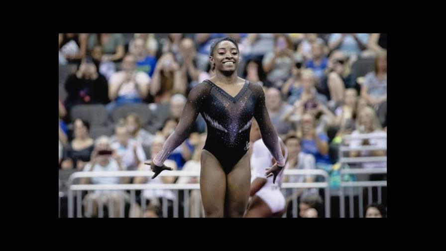 Simone Biles hace el nuevo “Challenge” de redes sociales y se hace viral