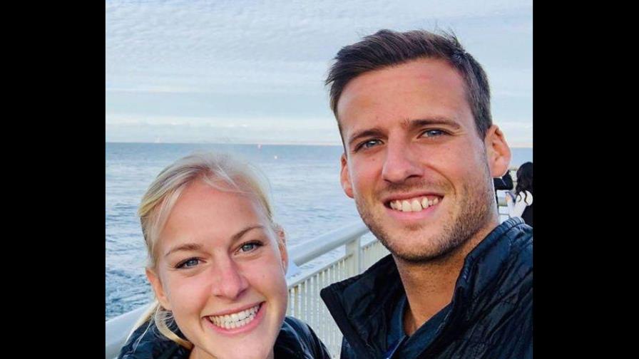 Tiburón ataca surfista y lo mata en costa de California 