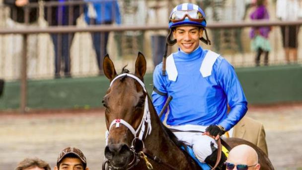 El jinete José Ortiz llega a 2,000 triunfos