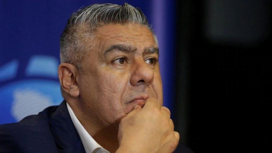 Claudio Tapia reelecto presidente de fútbol argentino y Marcelo Tinelli conducirá la nueva liga profesional