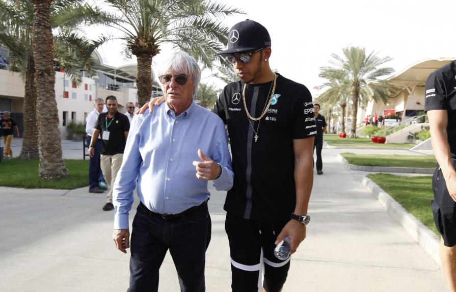 Bernie Ecclestone dice que  Lewis Hamilton tiene razón al denunciar el racismo