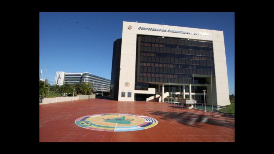 La Conmebol pide a la FIFA un fondo global de ayuda ante crisis por coronavirus