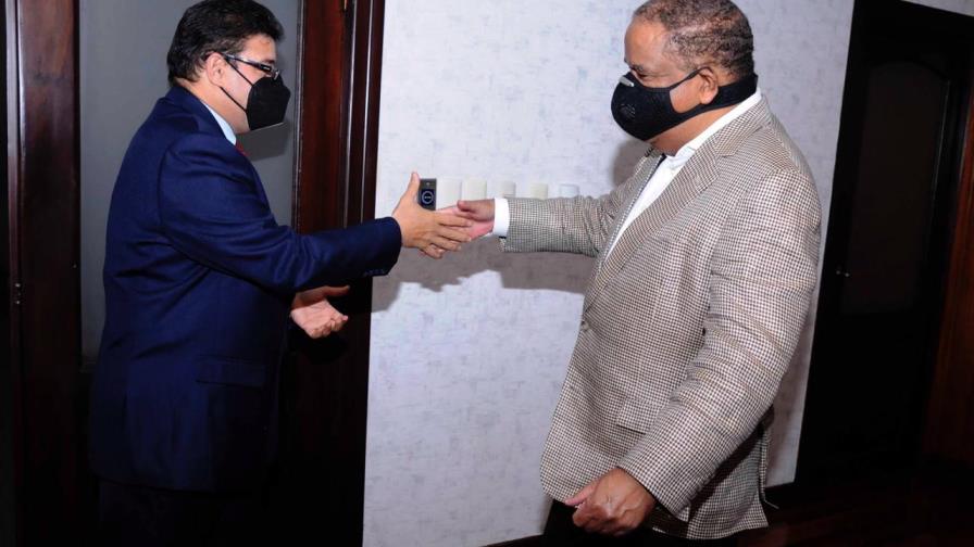 Danilo Díaz y Francisco Camacho coordinan transición en el Ministerio de Deportes