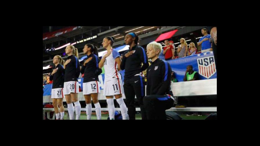 Federación de fútbol de Estados Unidos deroga prohibición de protestar durante himno