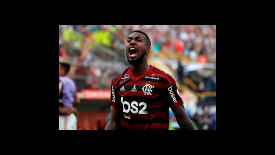 Jugador del Flamengo recupera su cartera tras pedir ayuda en Internet
