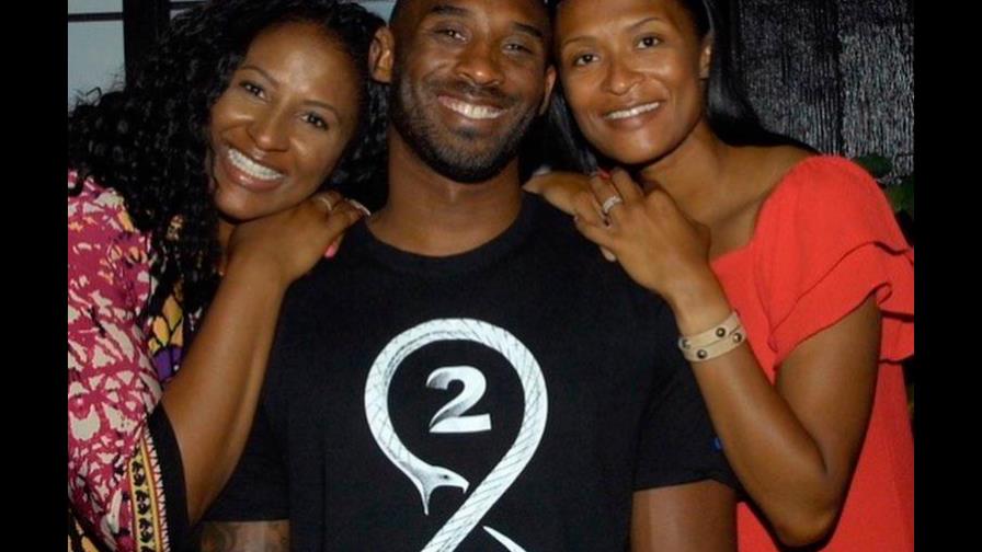 Hermana de Kobe Bryant se tatúa en su honor