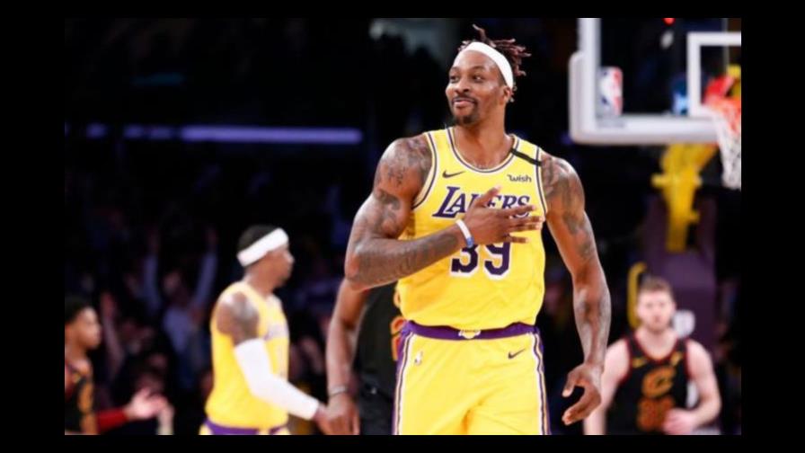 Dwight Howard asegura que no jugará la fase final de la NBA