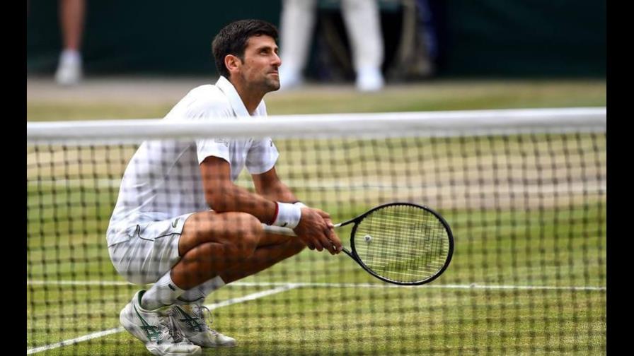 Epidemiólogo serbio lamenta palabras de Novak Djokovic contra la vacuna del coronavirus