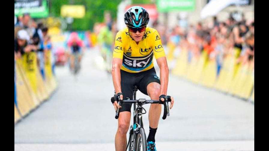 Chris Froome abandona Emiratos tras 4 días encerrado en un hotel por coronavirus Chris Froome abandona Emiratos tras 4 días encerrado en un hotel por coronavirus