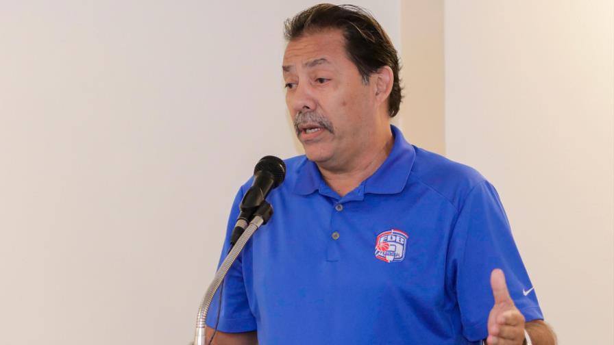 Fedombal presenta nuevo dirigente en la selección femenina Fedombal presenta nuevo dirigente en la selección femenina