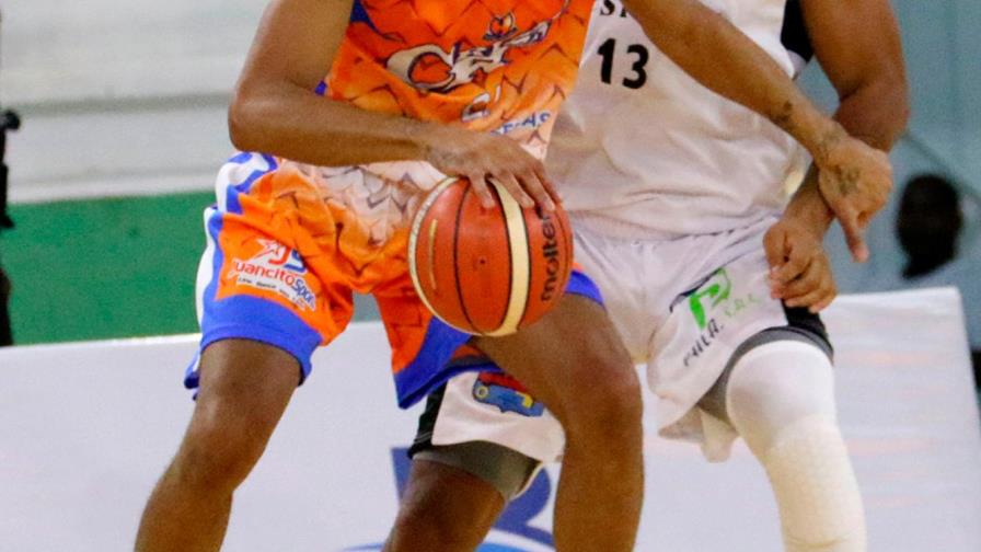 Richmond, Bautista y Flores encaminan primer triunfo de Huellas del Siglo 