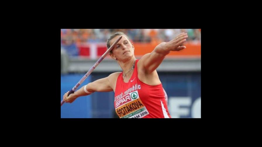 Atleta lanza 63,69 metros en competición en República Checa