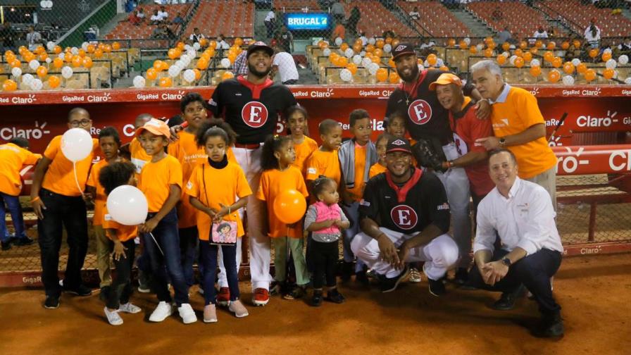 Los Leones del Escogido dedican juego a eliminación de violencia contra la niñez Los Leones del Escogido dedican juego a eliminación de violencia contra la niñez