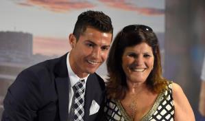 Cristiano Ronaldo dice que su madre está “estable”