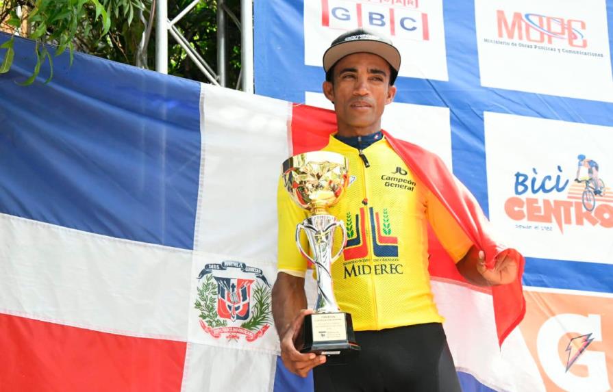 Ismael Sánchez logra su cuarto trofeo en la Vuelta Ciclista Independencia