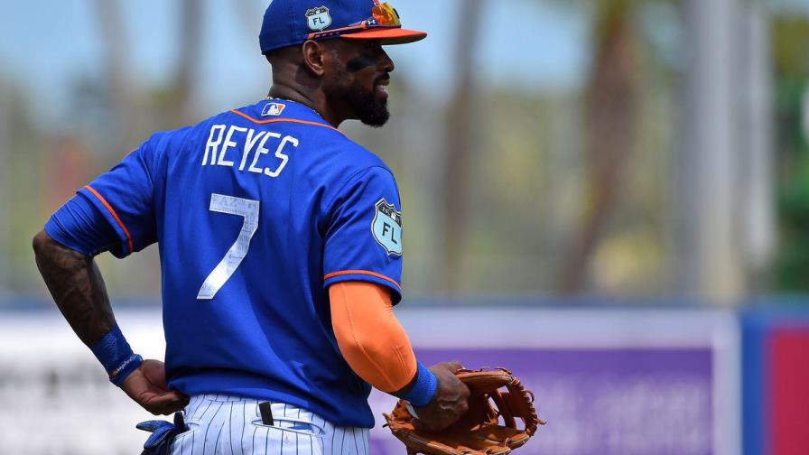 Video | José Reyes entrega alimentos a necesitados por crisis de coronavirus