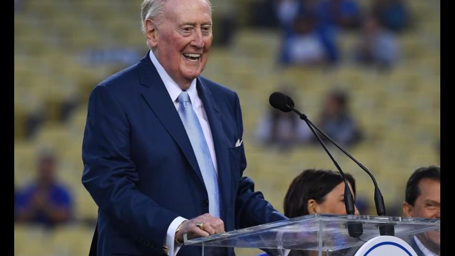 Vin Scully fuera de peligro tras sufrir caída en su hogar