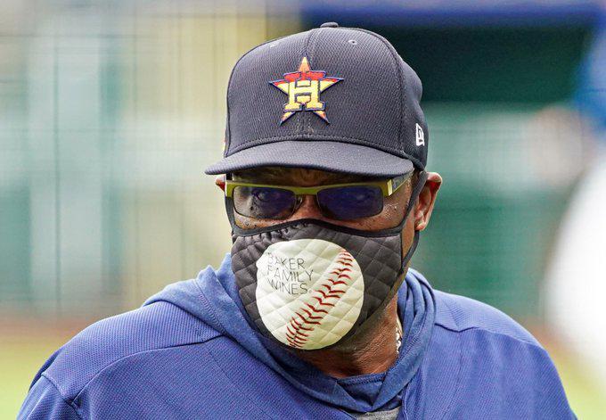 Los Astros retendrán a Dusty Baker como mánager en 2021