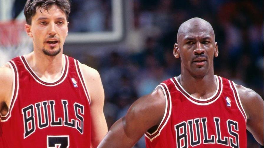 Toni Kukoc sobre documental de Michael Jordan: “Espero que los próximos episodios sean más brillantes” Toni Kukoc sobre documental de Michael Jordan: “Espero que los próximos episodios sean más brillantes”