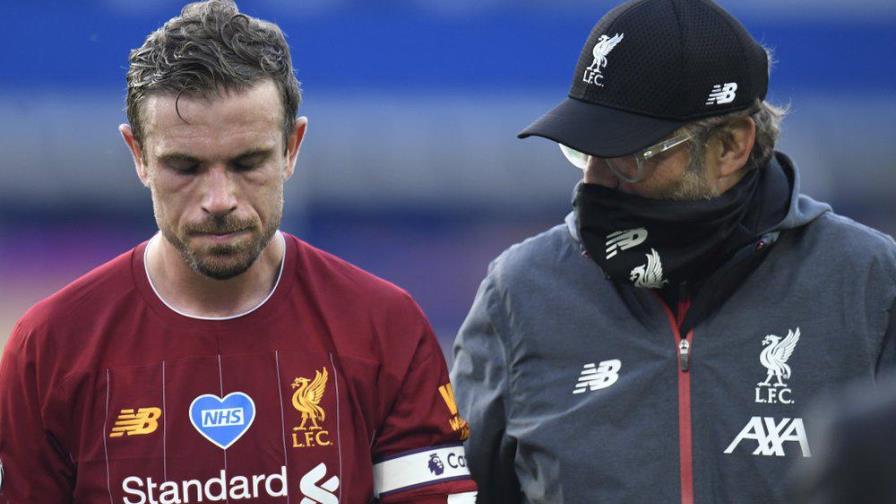 El Liverpool se atasca en Everton al reanudar caza por título