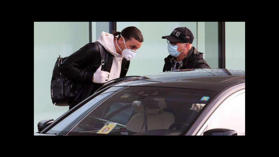 Zlatan Ibrahimovic regresa a Milán tras pasar confinamiento en Suecia