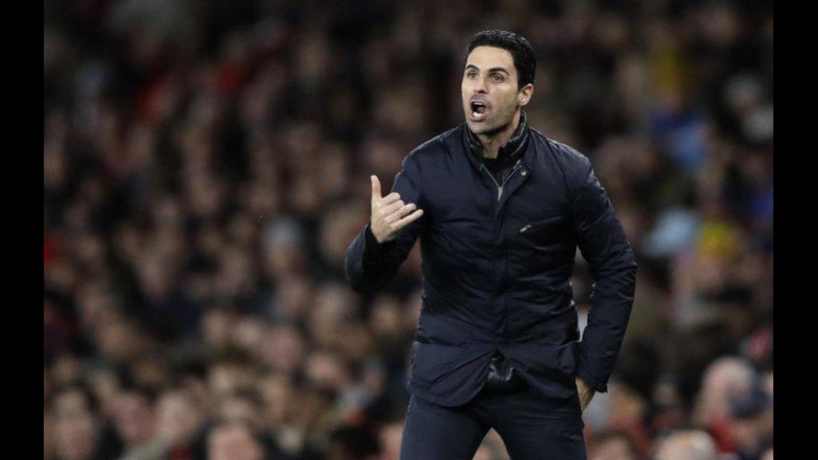 Los técnicos y jugadores de Arsenal se bajan los salarios