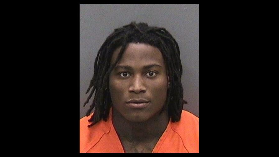 Exnovia del linebacker Reuben Foster habla de abuso Exnovia del linebacker Reuben Foster habla de abuso